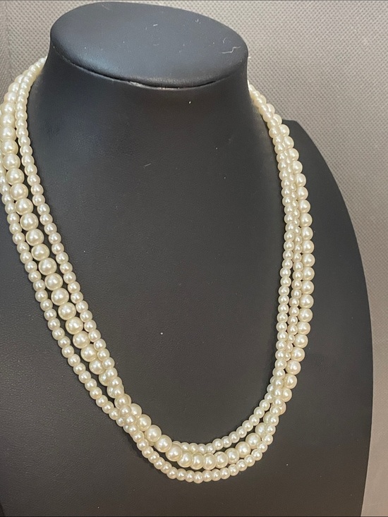 Jewelry - Vintage Classic Ivory Pearl Multi-Strand Necklace 18” L Box Clasp